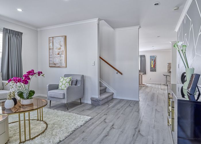  at 16 Andover Way, Goodwood Heights, Auckland