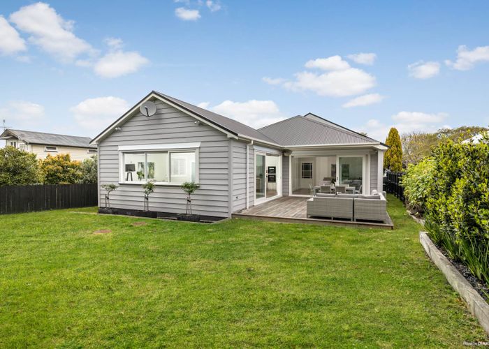 Free property data for 18 Parrish Road, Sandringham, Auckland homes.co.nz