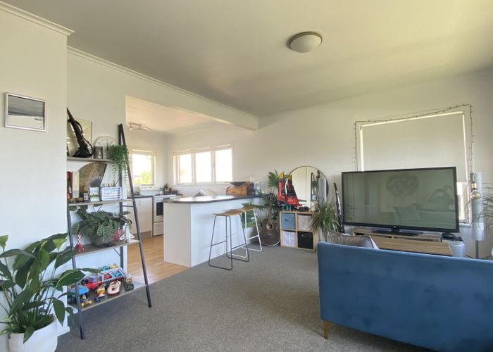  at 3/6 Corrella Road, Belmont, North Shore City, Auckland