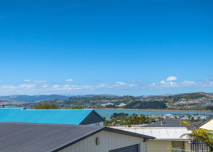  at 31 Rangituhi Crescent, Takapuwahia, Porirua