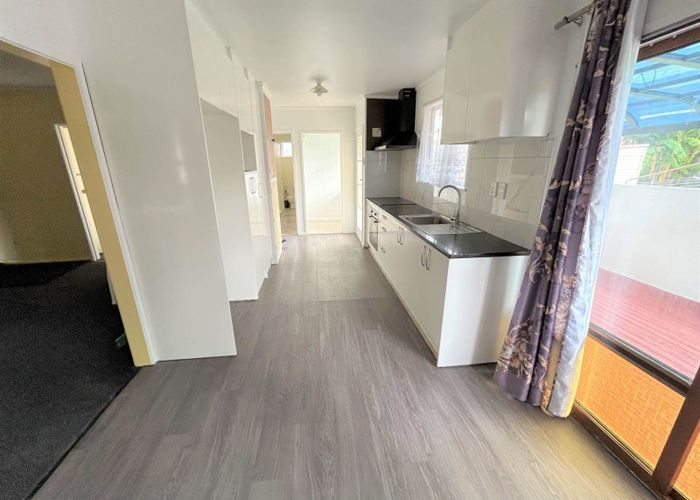  at 39 Harmel Road, Glendene, Waitakere City, Auckland