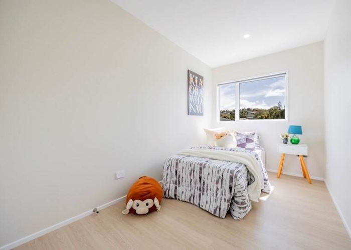  at 28D Halberg Street, Glenfield, Auckland