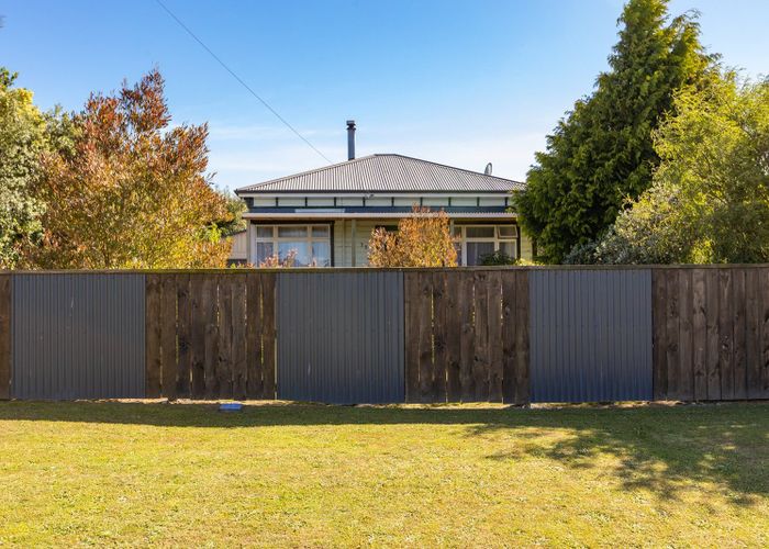  at 35 Harrison Street West, Featherston