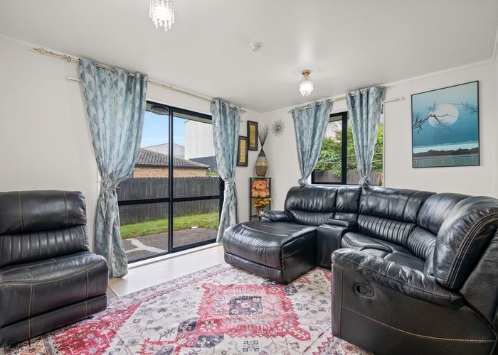 at 29 Woodbank Drive, Glen Eden, Waitakere City, Auckland