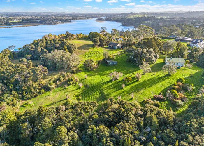  at 1 Buckleys Track, Paremoremo, North Shore City, Auckland