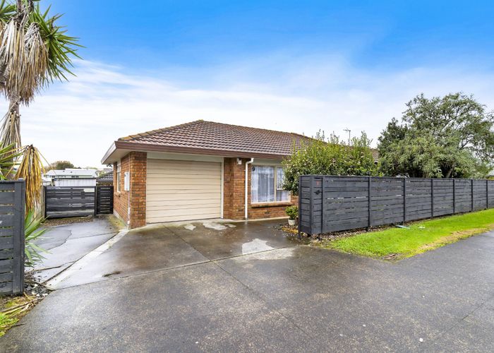  at 9 Finlayson Avenue, Clendon Park, Auckland