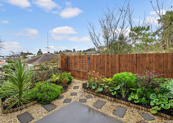  at 10/25 Thackeray Street, Hamilton Lake, Hamilton