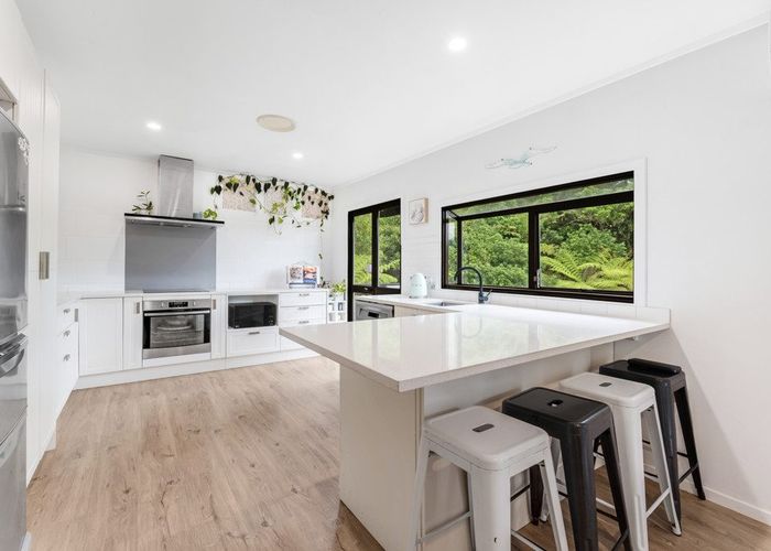  at 2/40 Robbies Road, Shelly Park, Manukau City, Auckland