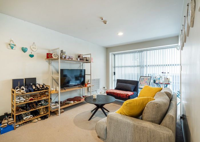  at 15/8 Clayton Street, Newmarket, Auckland