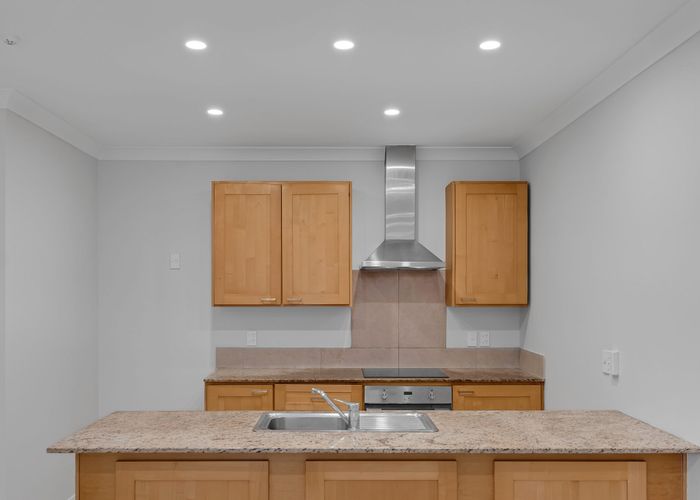  at 102/2 Gracechurch Drive, Flat Bush, Manukau City, Auckland