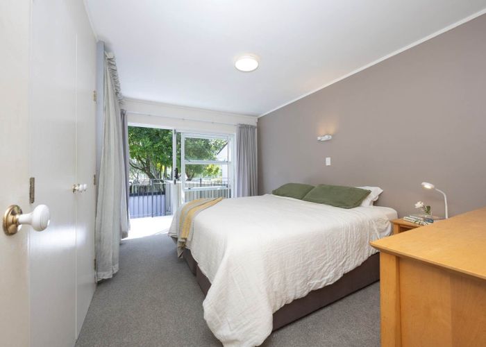  at 2/12 Parker Avenue, New Lynn, Waitakere City, Auckland
