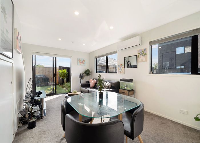  at 3/137 View Road, Sunnyvale, Waitakere City, Auckland