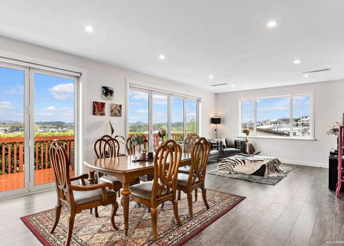  at 18 Gumdigger Rise, Silverdale, Silverdale