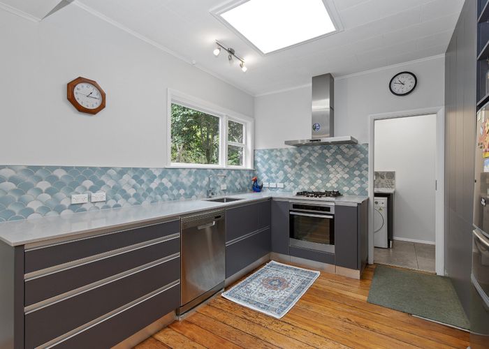  at 35 Wyndham Road, Pinehaven, Upper Hutt, Wellington