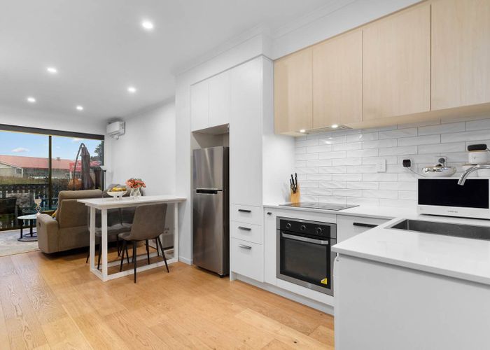  at 83  Waipuhinui Way, Wiri, Manukau City, Auckland