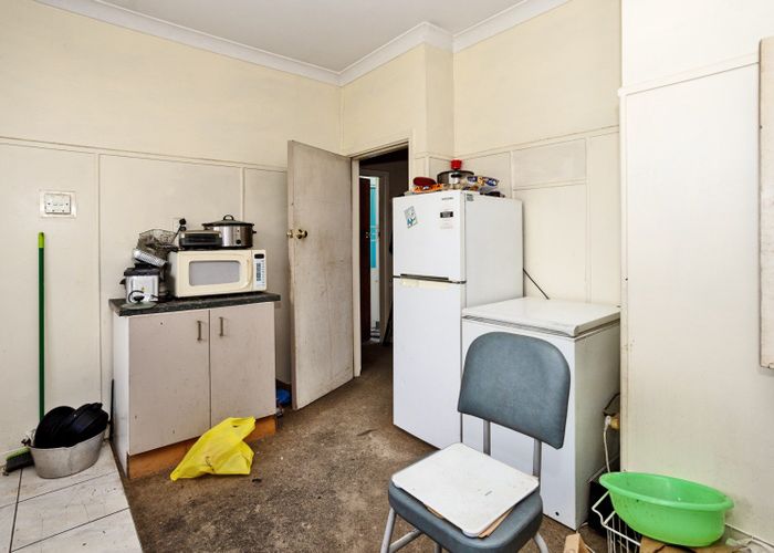  at 21 Henderson Street, Bluff