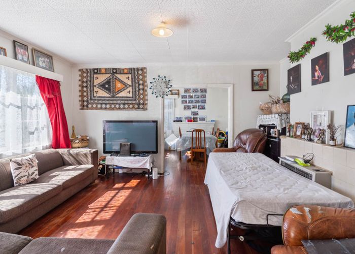  at 13 Hutton Street, Otahuhu, Auckland