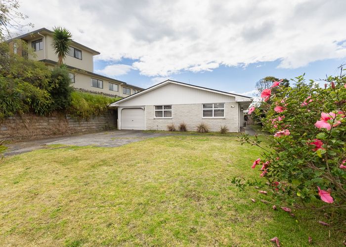  at 5 Middleton Road, Paraparaumu Beach, Paraparaumu