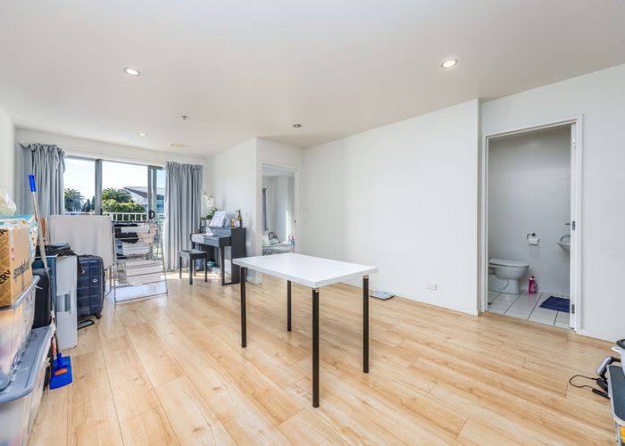  at 305/8 Ronayne Street, Auckland Central, Auckland