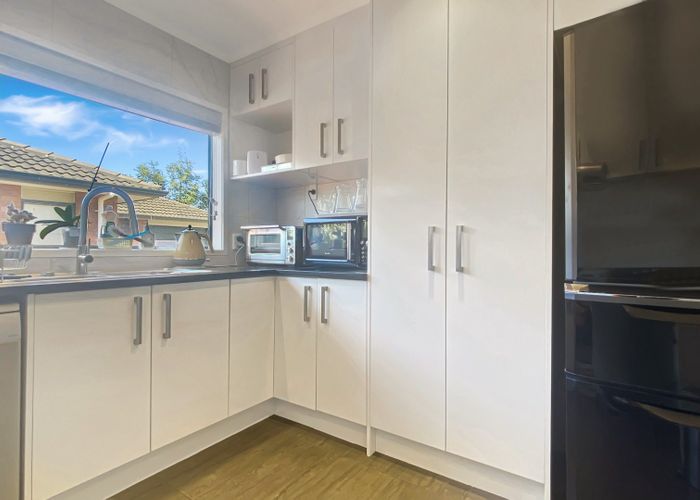  at 14A Carbine Road, Mount Wellington, Auckland