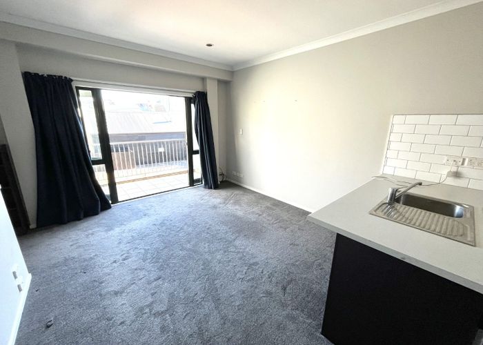  at 15E Hood Street, Hamilton Central, Hamilton
