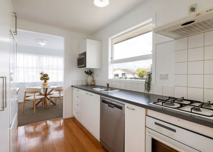  at 10 Pamela Place, Deanwell, Hamilton, Waikato