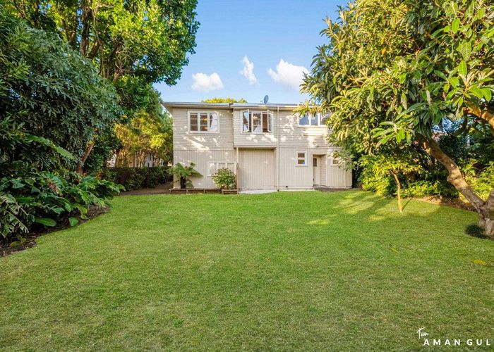  at 86 Mount Royal Avenue, Mount Albert, Auckland