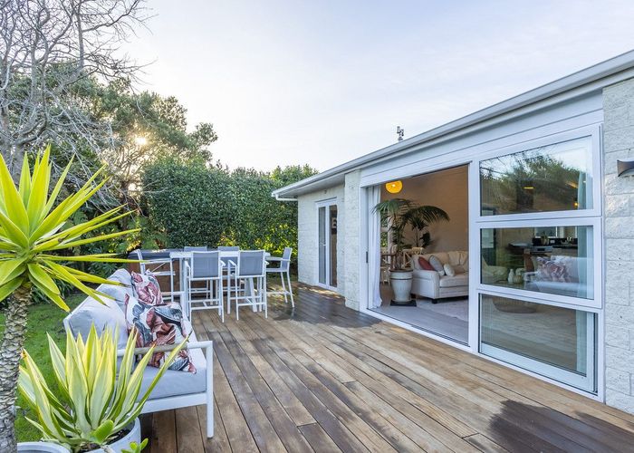  at 301 Te Moana Road, Waikanae, Waikanae