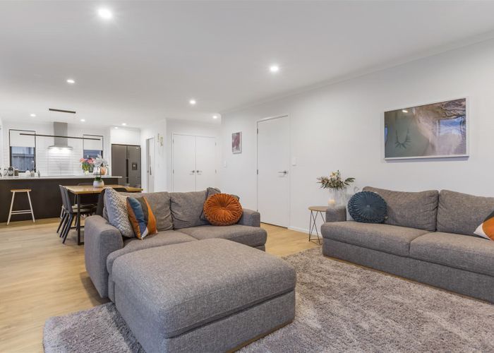  at 9 Tawatawa Street, Long Bay, Auckland