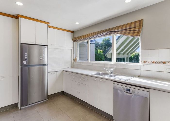  at 20 Hillcrest Place, Avonhead, Christchurch City, Canterbury