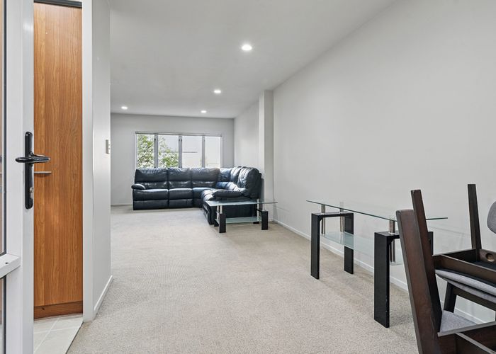  at 27 Winery Way, Henderson, Waitakere City, Auckland