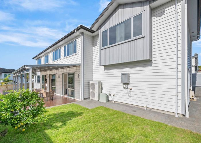  at 33 Lagonda Rise, Oteha, North Shore City, Auckland