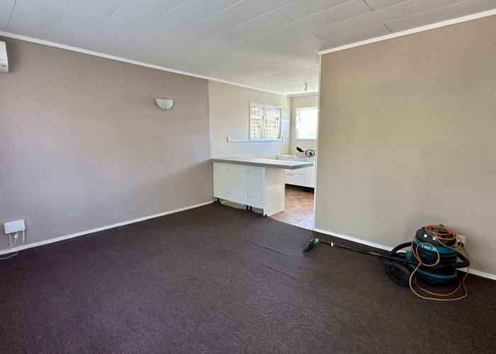  at 13 Roberts Road, Glenfield, Auckland