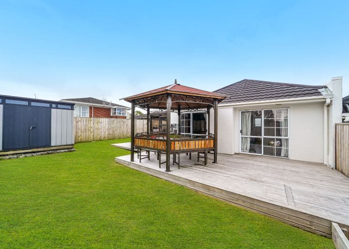  at 2 McAlister Place, Mount Roskill, Auckland City, Auckland