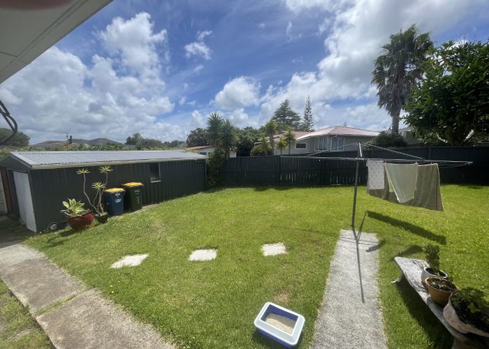  at 52B Amberley Ave  , Te Atatu South, Waitakere City, Auckland