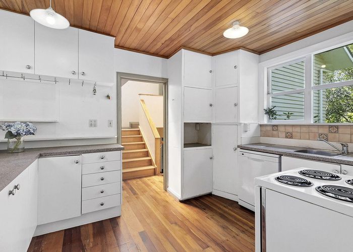  at 6 Muri Road, Pukerua Bay, Porirua, Wellington