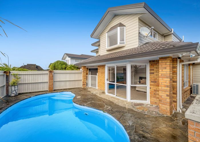 at 2/113 Wiseley Road, West Harbour, Waitakere City, Auckland