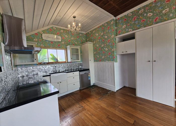  at 42 Cameron Road, Bluff Hill, Napier, Hawke's Bay