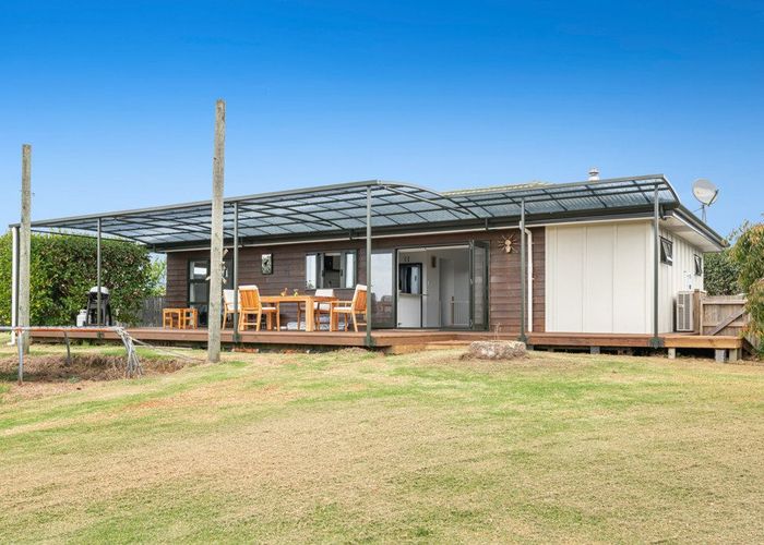  at 81 Peak Road, Helensville