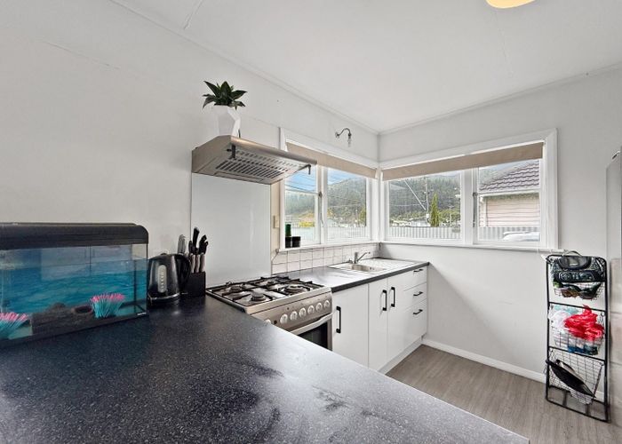  at 32 Norfolk Street, Wainuiomata, Lower Hutt, Wellington