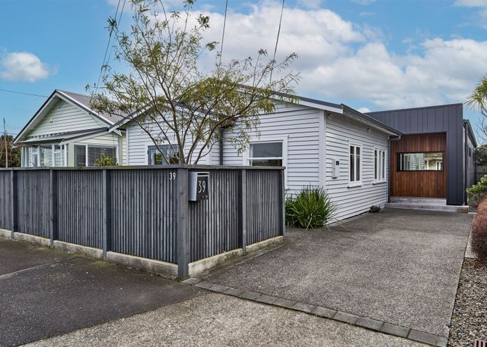  at 39 Adelaide Street, Petone, Lower Hutt