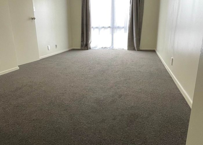  at 1/20 Landsdale Place, Massey, Waitakere City, Auckland