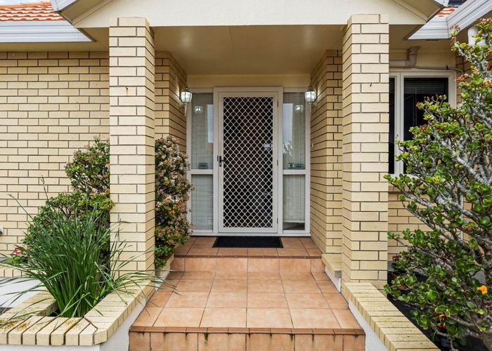  at 6 Pukatea Avenue, Albany, North Shore City, Auckland