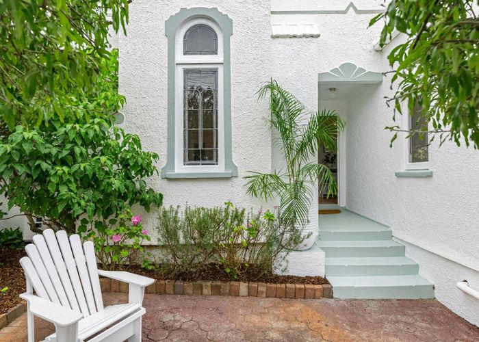  at 46 Smale Street, Point Chevalier, Auckland City, Auckland