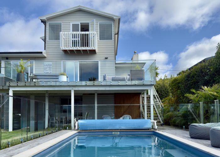  at 84 Parr Terrace, Castor Bay, Auckland