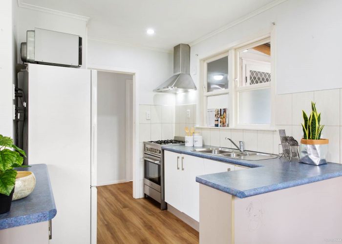  at 51 Lauderdale Road, Birkdale, Auckland