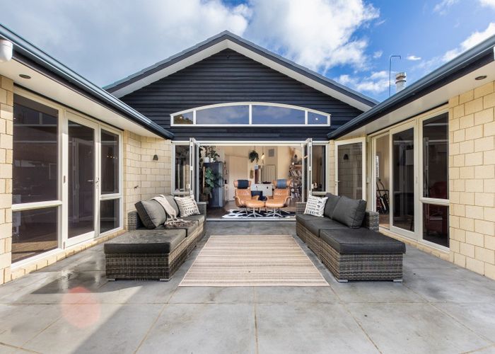  at 196 Tutere Street, Waikanae Beach, Waikanae