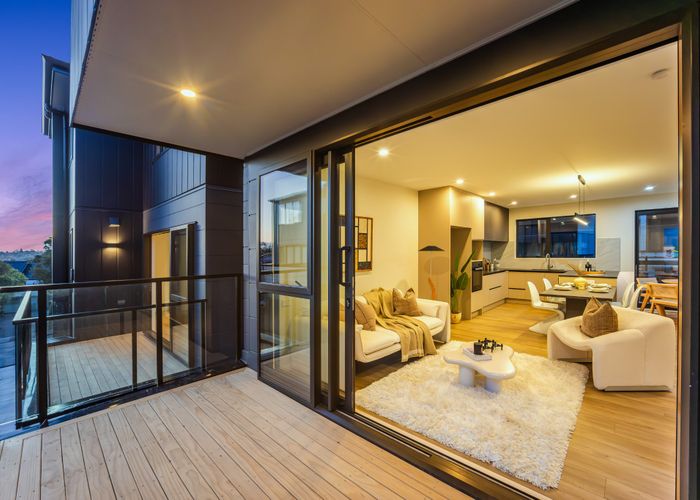  at 3/9 Catalina Crescent, Forrest Hill, North Shore City, Auckland