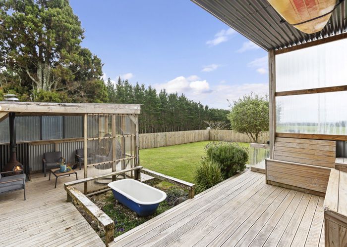  at 1606 South Road, Oakura, New Plymouth, Taranaki