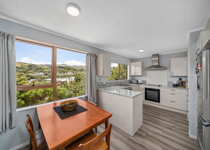  at 15a Kereru Bend, Tawa, Wellington, Wellington